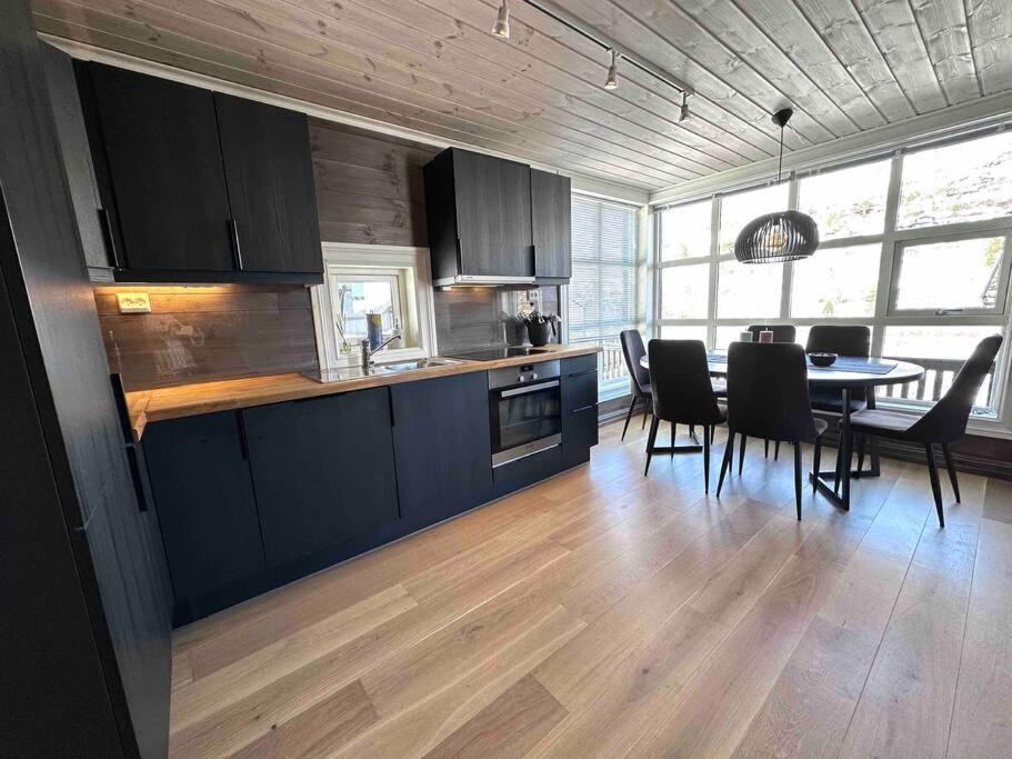 Lovise Mountain Apartment Stranda  Kültér fotó